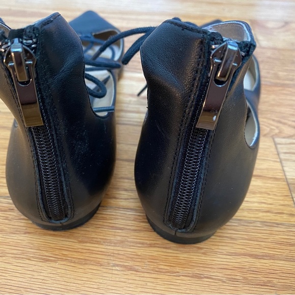 Saks Fifth Avenue cross strap ballet flats leather black - Picture 6 of 7